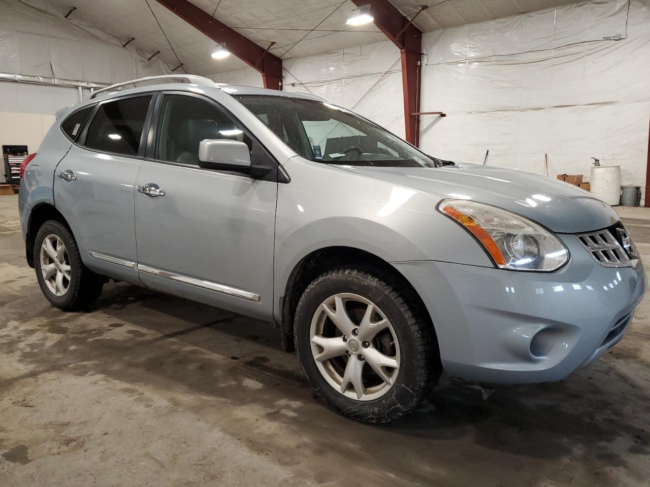 2011 Nissan Rogue - Image 4