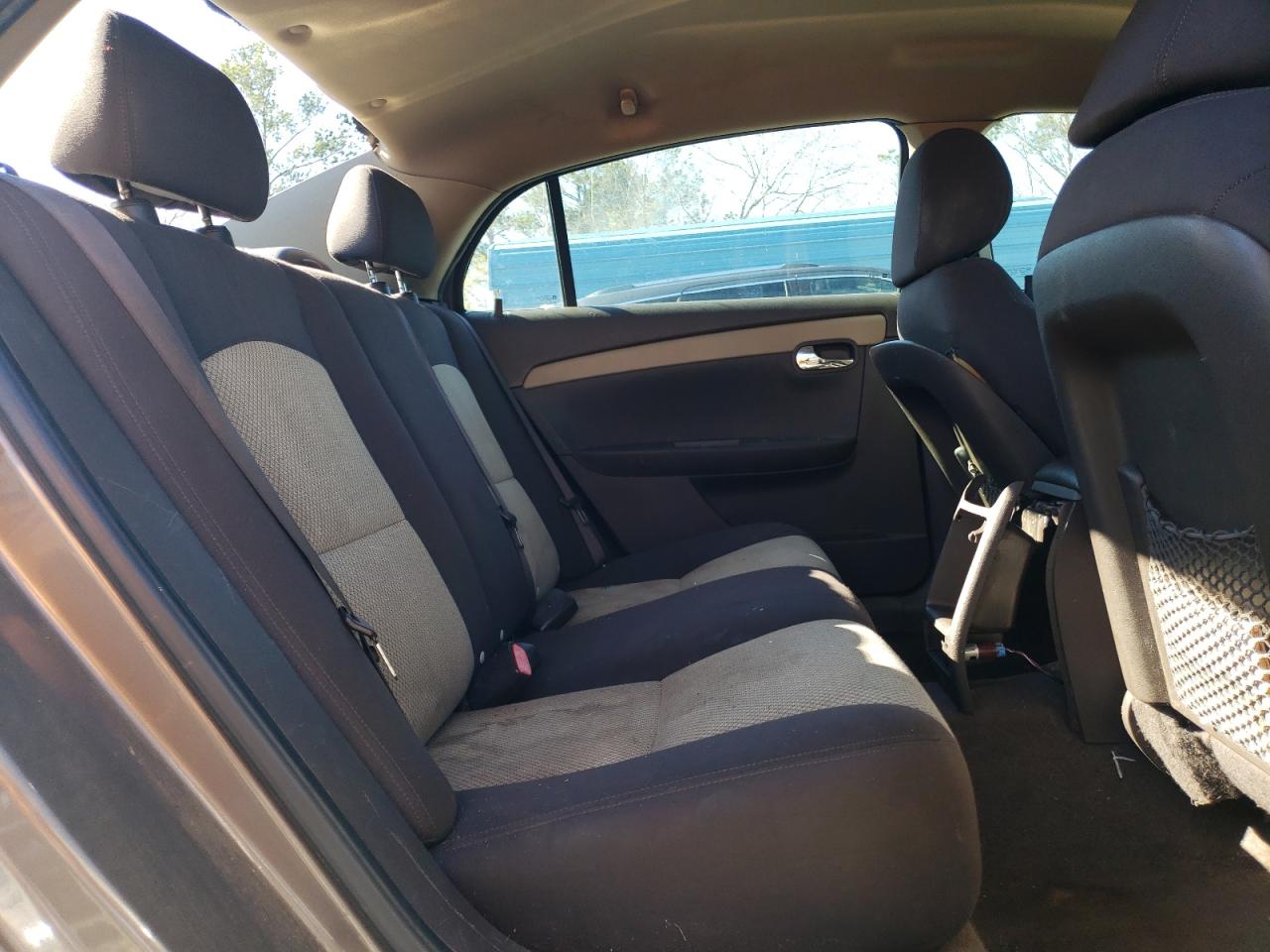 2010 Chevrolet Malibu - Image 10