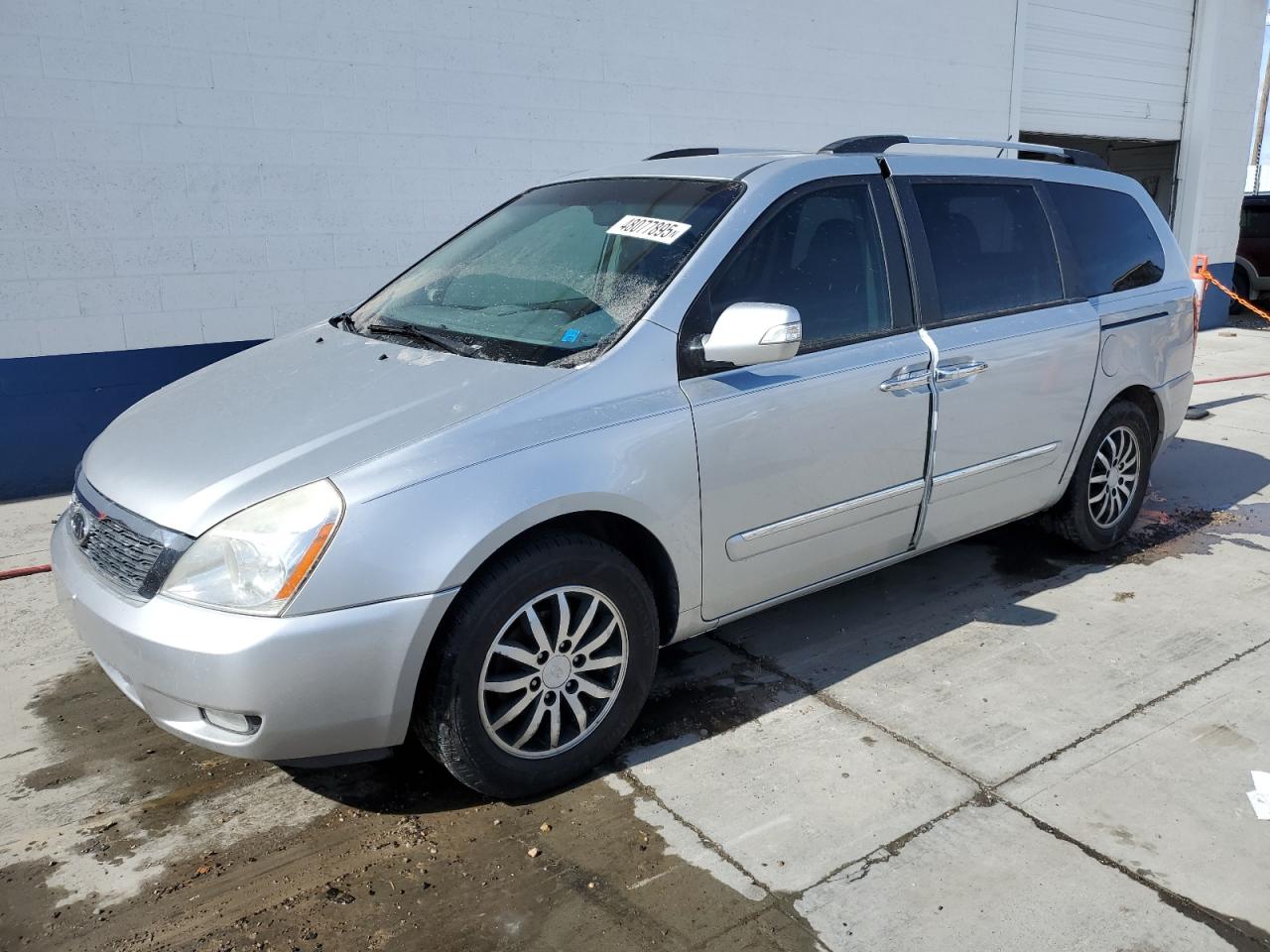 2012 Kia Sedona - Image 1