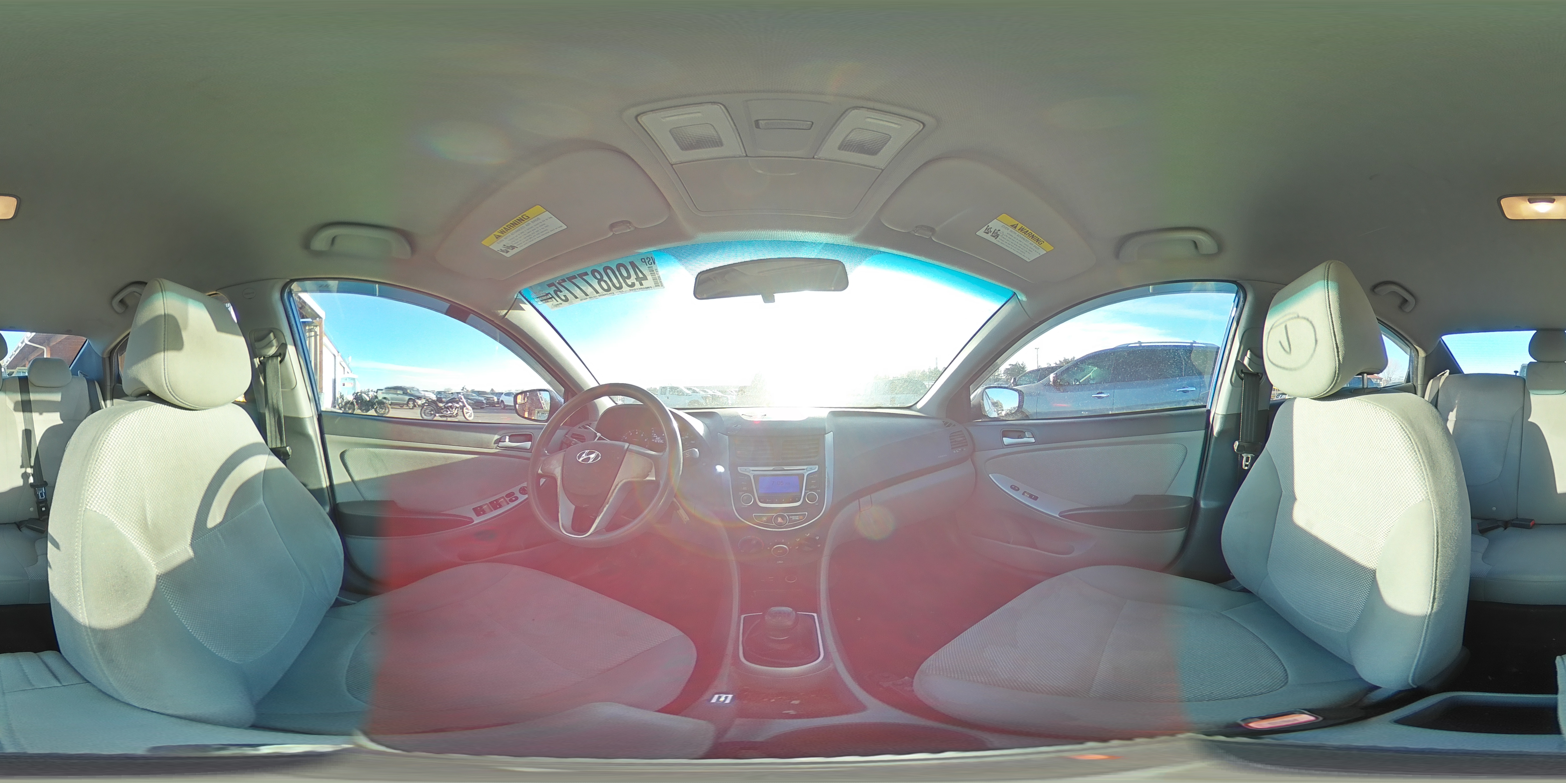 2014 Hyundai Accent - Image 13