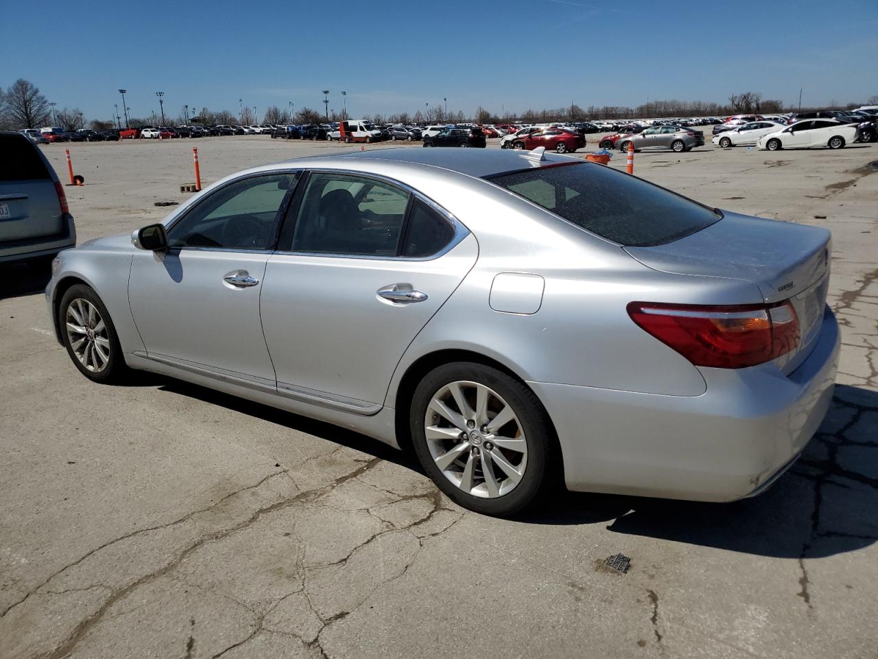 2012 Lexus LS - Image 2