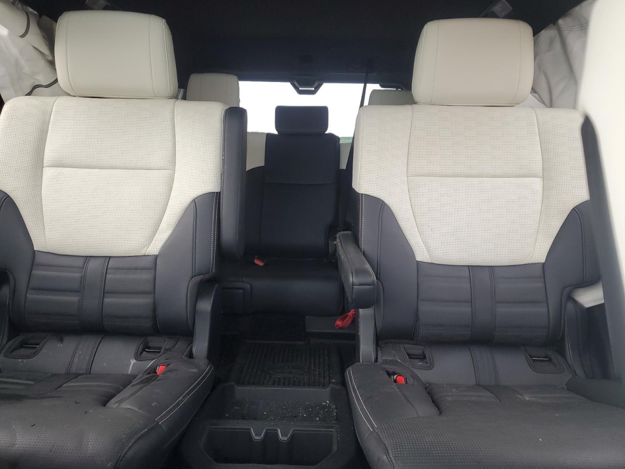 2024 Toyota Sequoia - Image 10