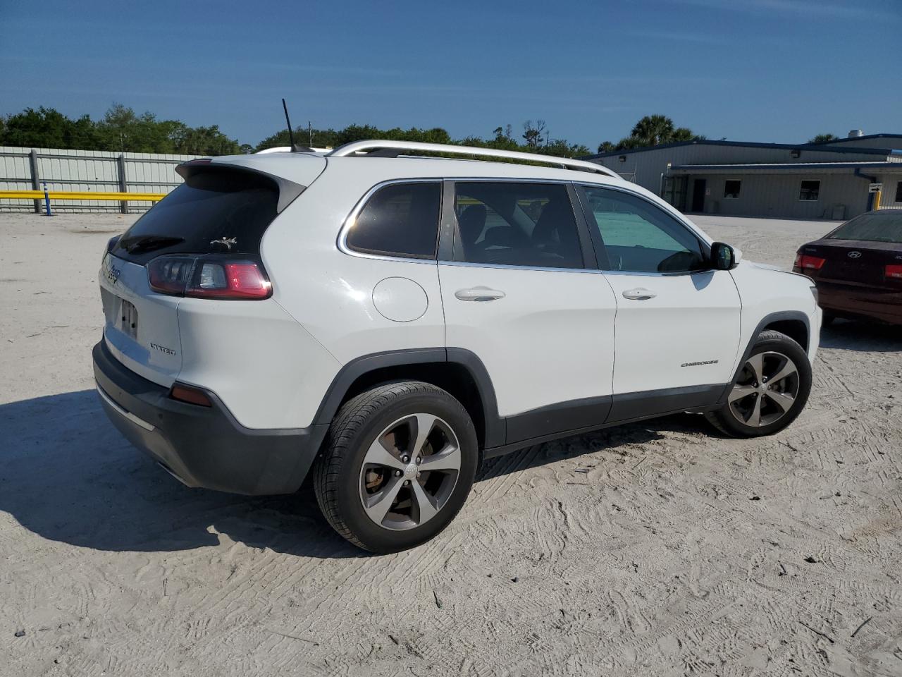 2019 Jeep Grand Cherokee - Image 3