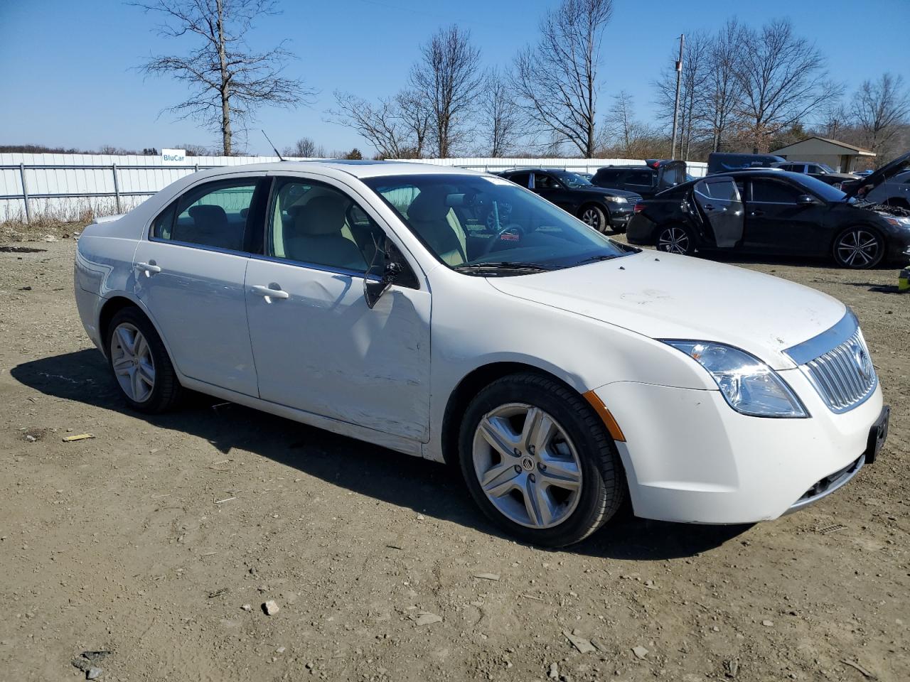 2010 Mercury Milan - Image 4