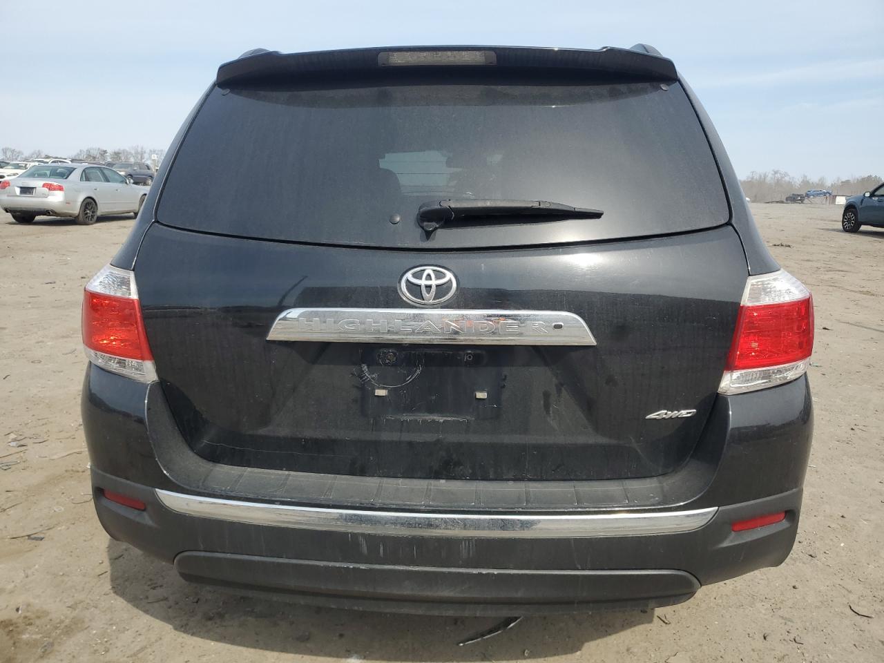 2013 Toyota Highlander - Image 6