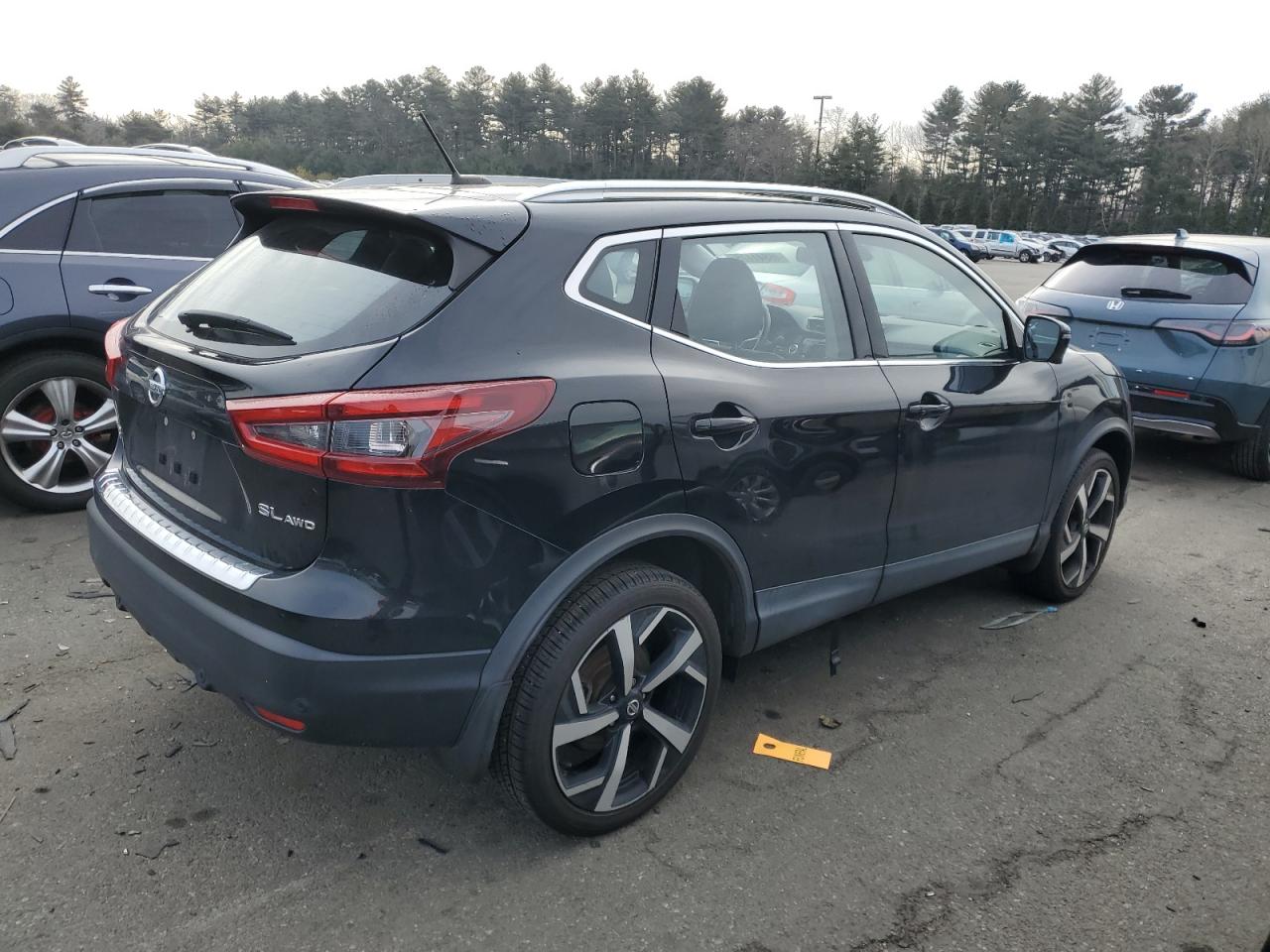 2020 Nissan Rogue - Image 3