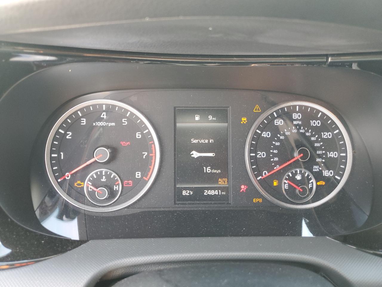 2024 Kia K5 - Image 9