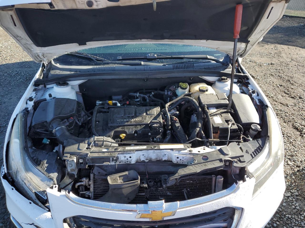 2015 Chevrolet Cruze - Image 13