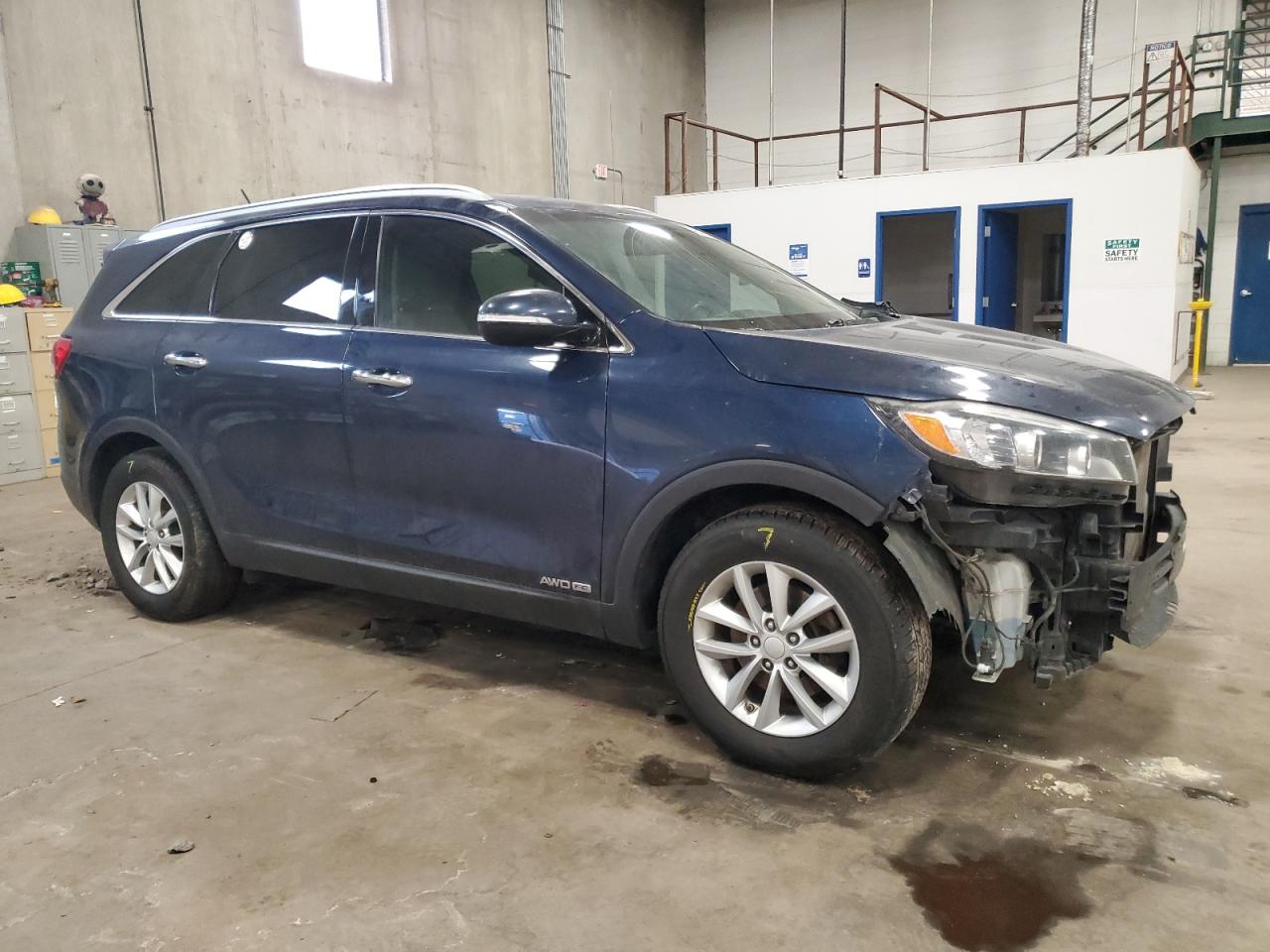 2017 Kia Sorento - Image 4