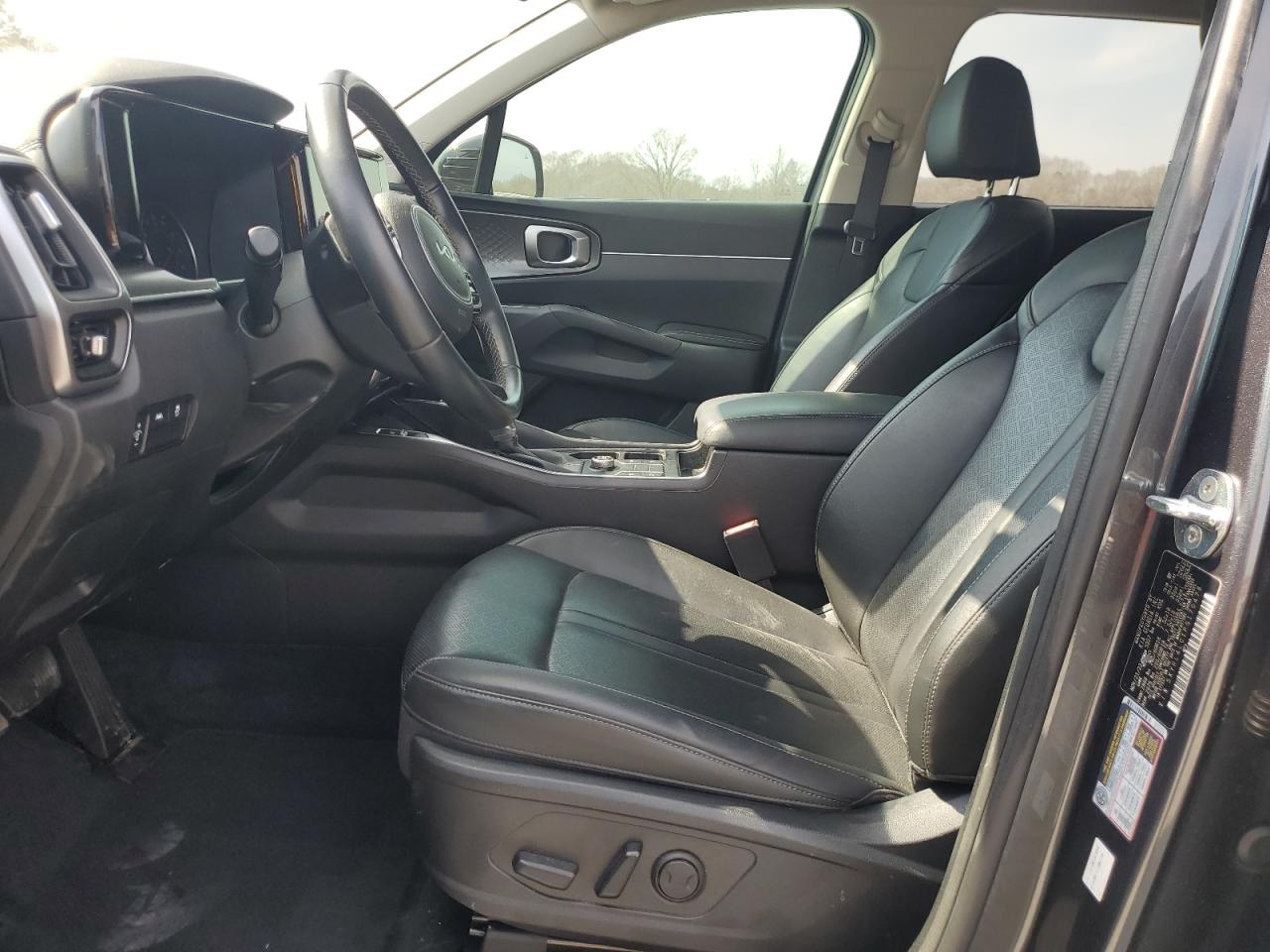 2023 Kia Sorento - Image 7