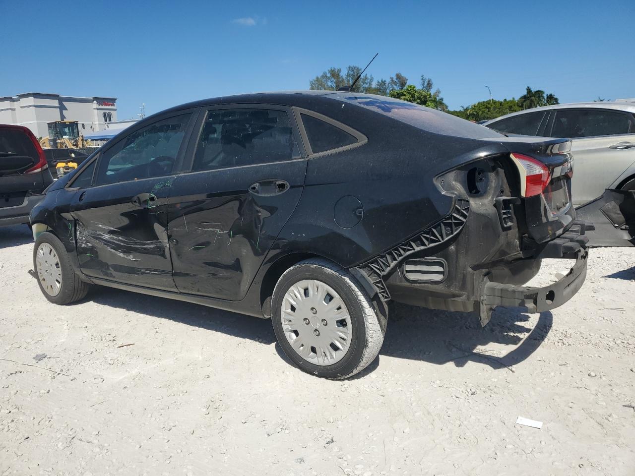 2016 Ford Fiesta - Image 2