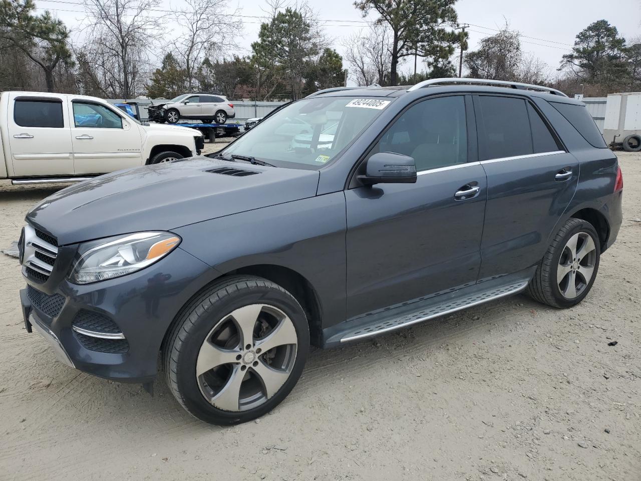 2016 Mercedes-Benz GLE - Image 1
