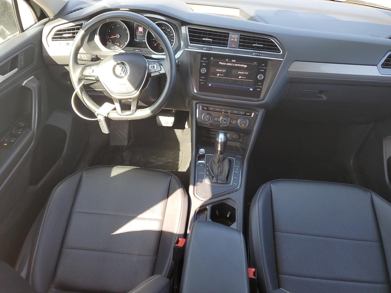 2021 Volkswagen Tiguan - Image 8