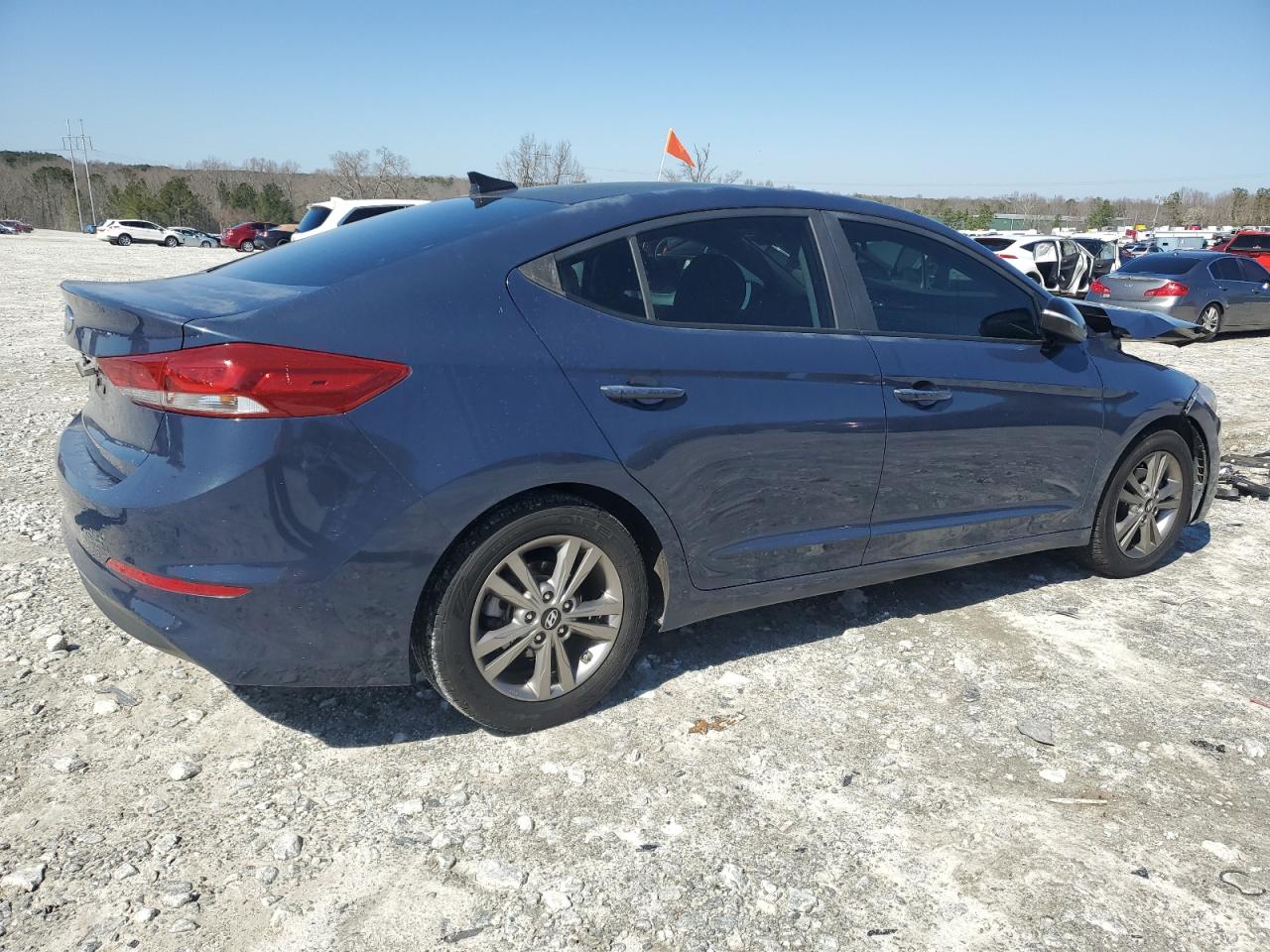 2017 Hyundai Elantra - Image 3