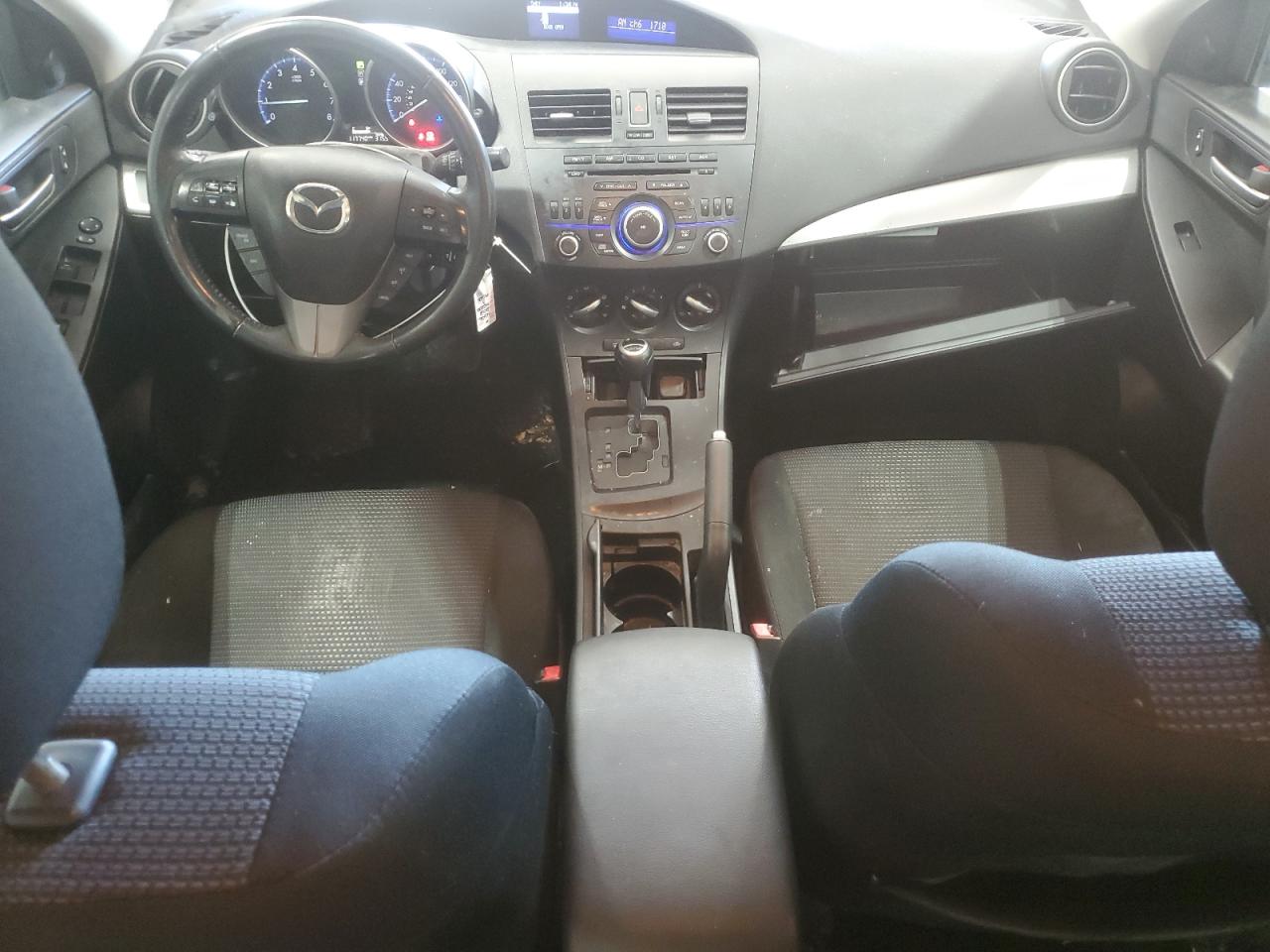 2012 Mazda 3 - Image 8