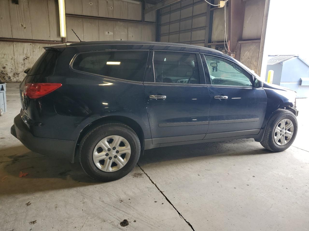 2011 Chevrolet Traverse - Image 3