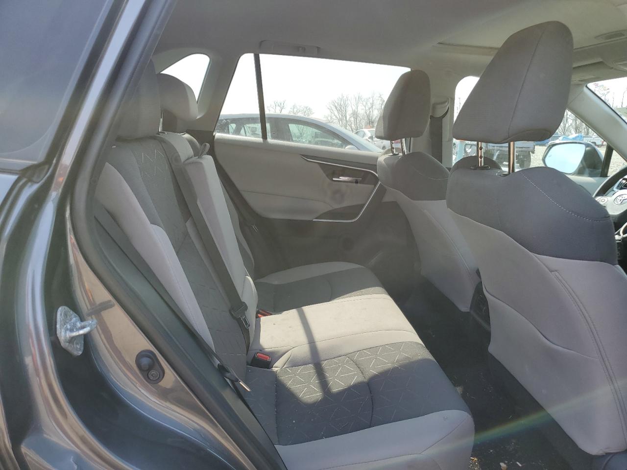 2021 Toyota RAV 4 - Image 12