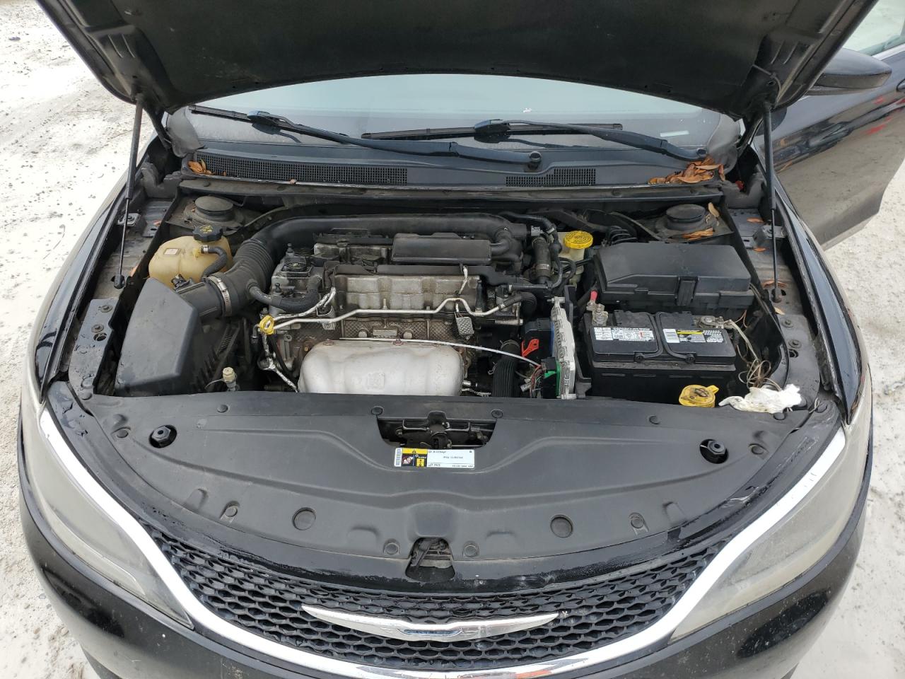 2015 Chrysler 200 - Image 11
