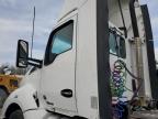 2013 Kenworth T660 Semi Truck for Sale in Cahokia Heights, IL - Normal Wear