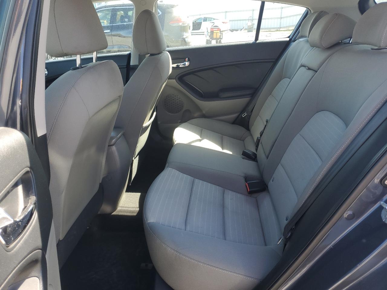 2015 Kia Forte - Image 10