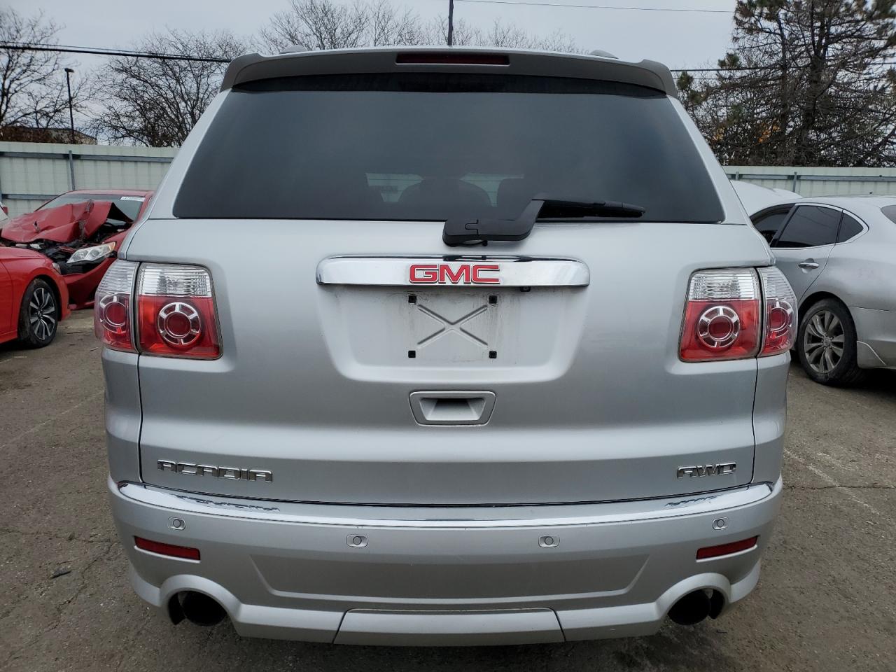 2011 GMC Acadia - Image 6