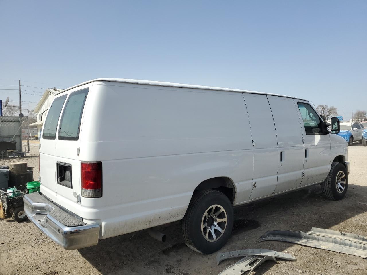 2013 Ford Econoline - Image 3