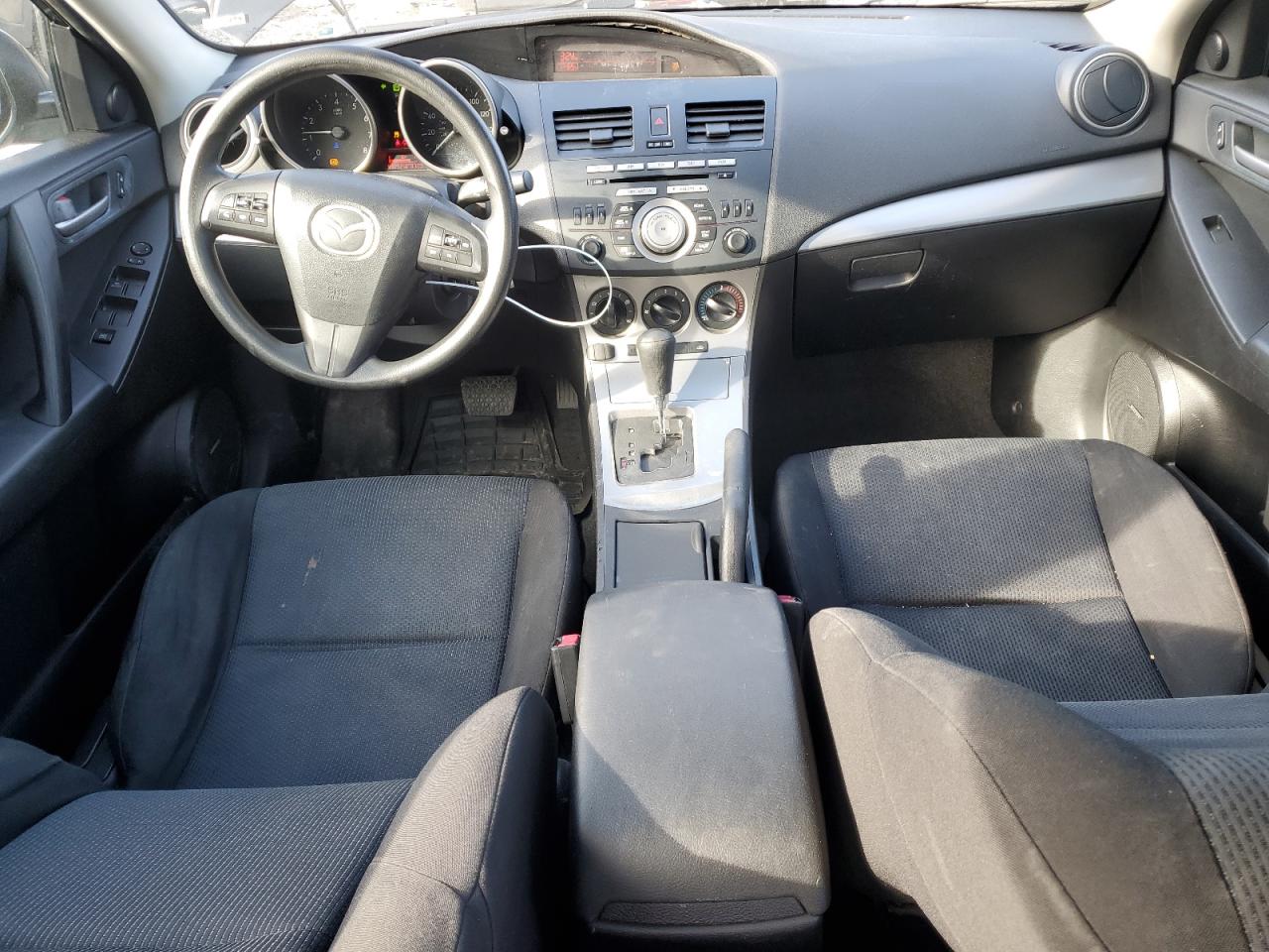 2011 Mazda 3 - Image 8