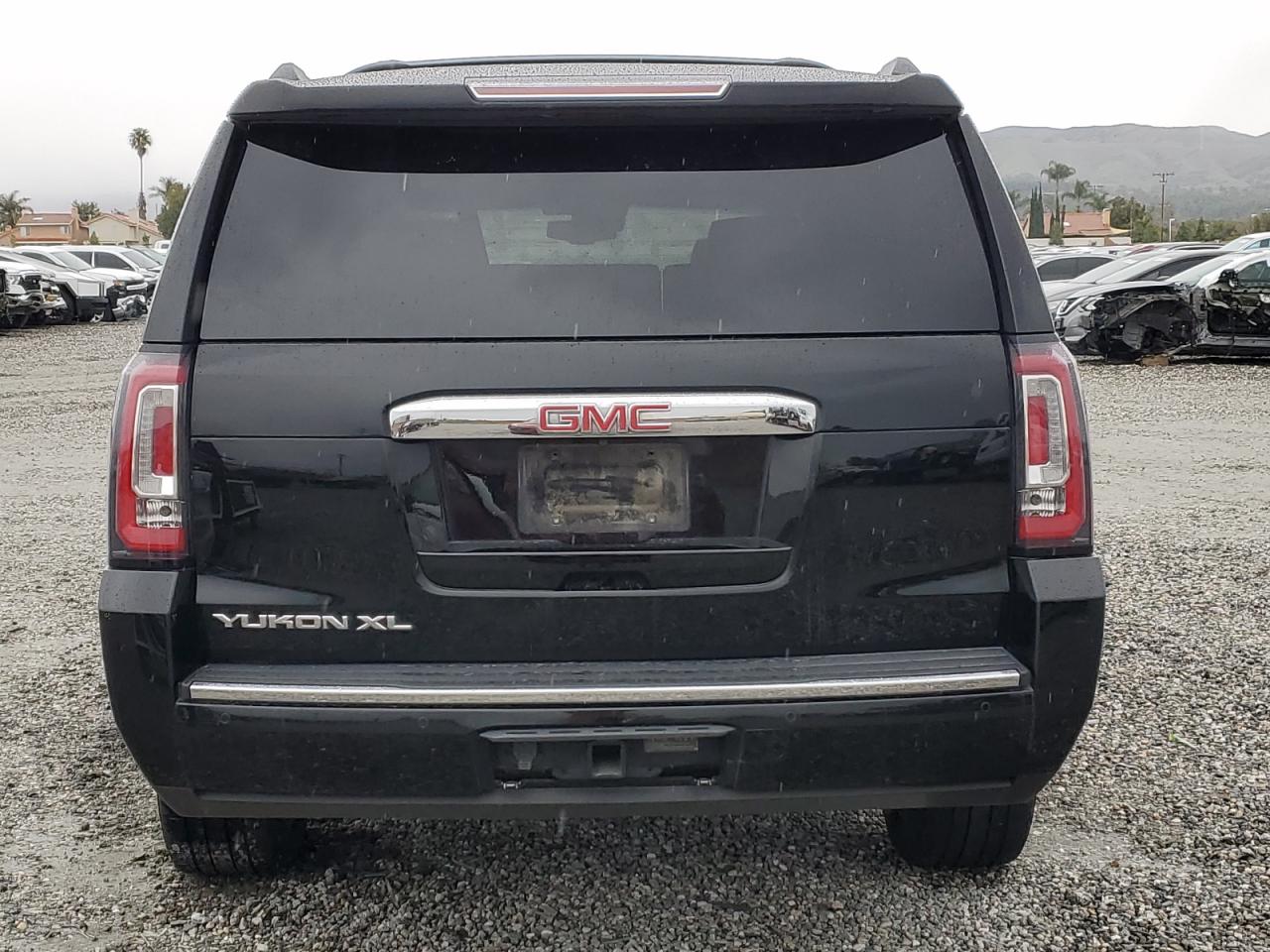 2016 GMC Yukon - Image 6
