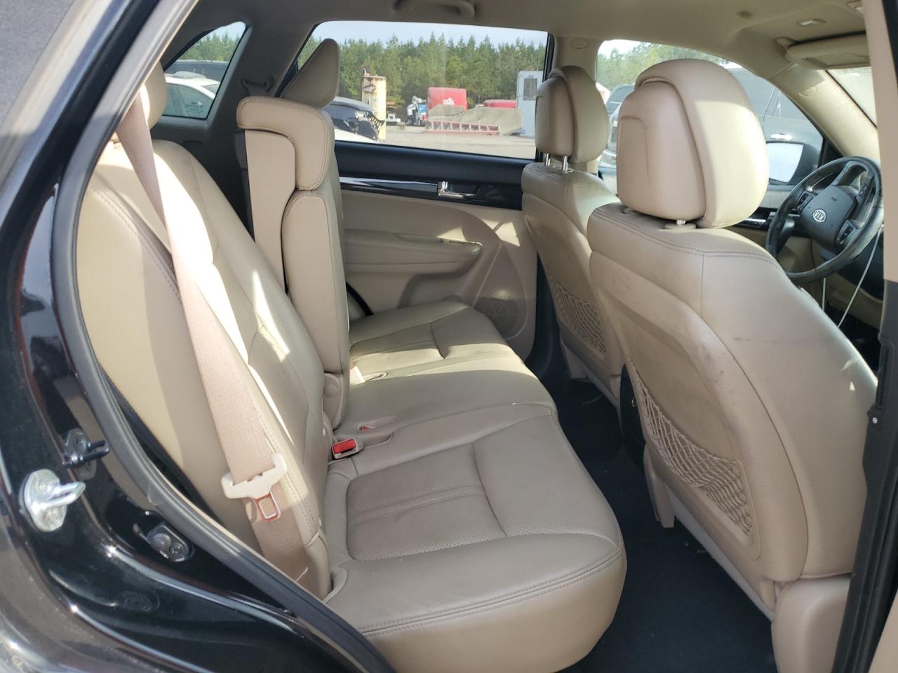 2011 Kia Sorento - Image 10
