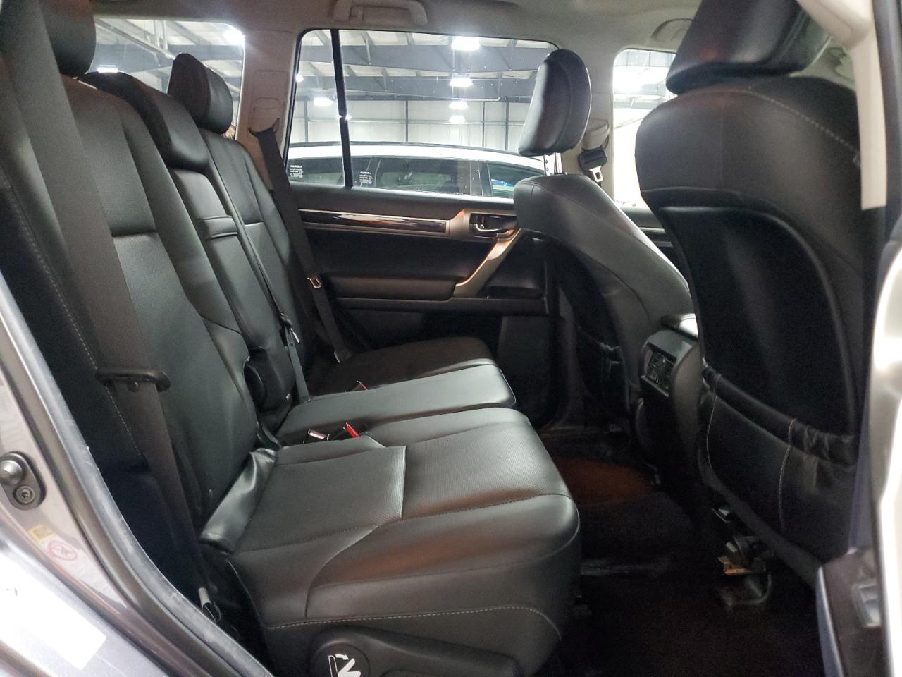 2016 Lexus GX - Image 11