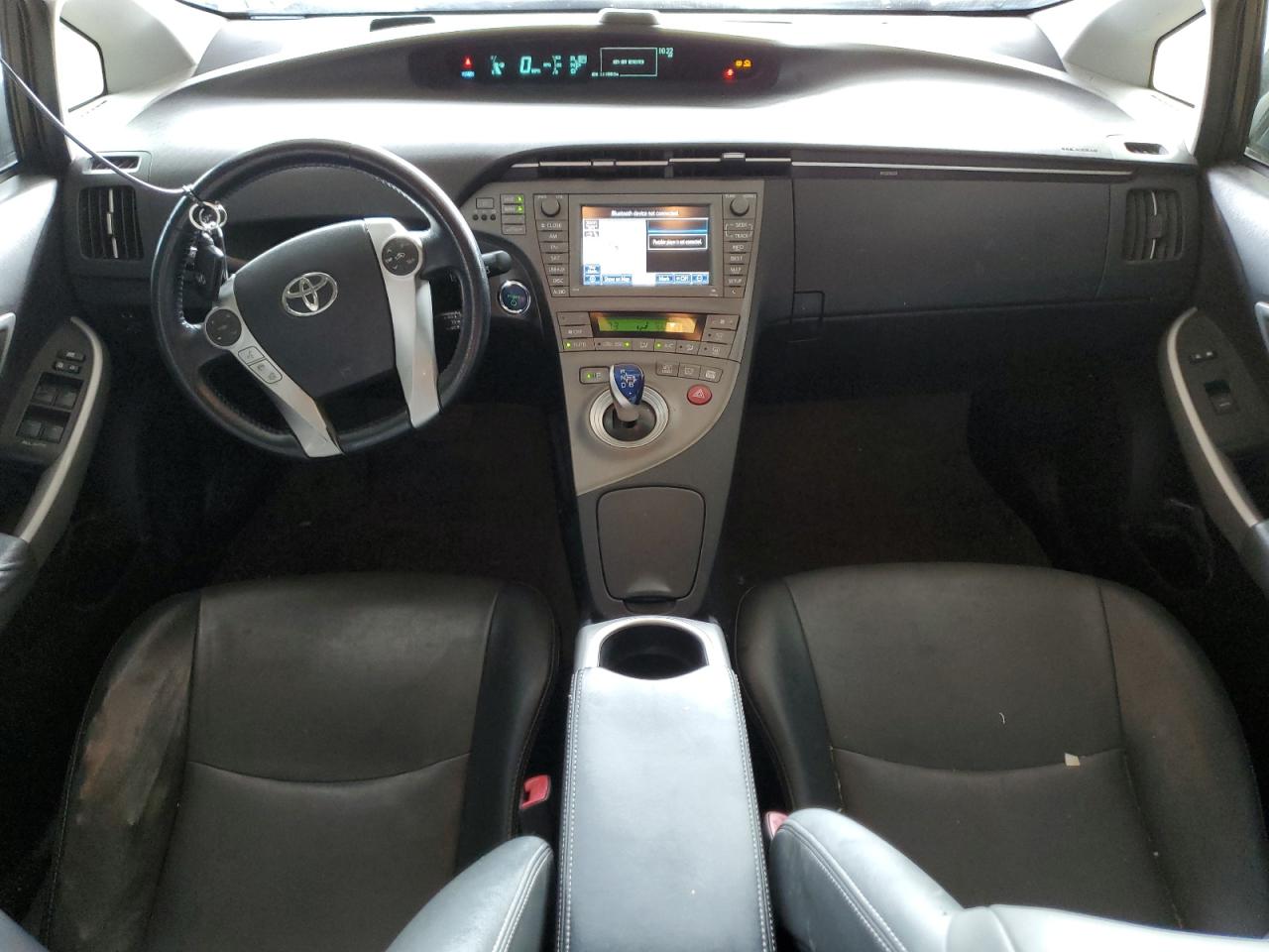 2013 Toyota Prius - Image 8
