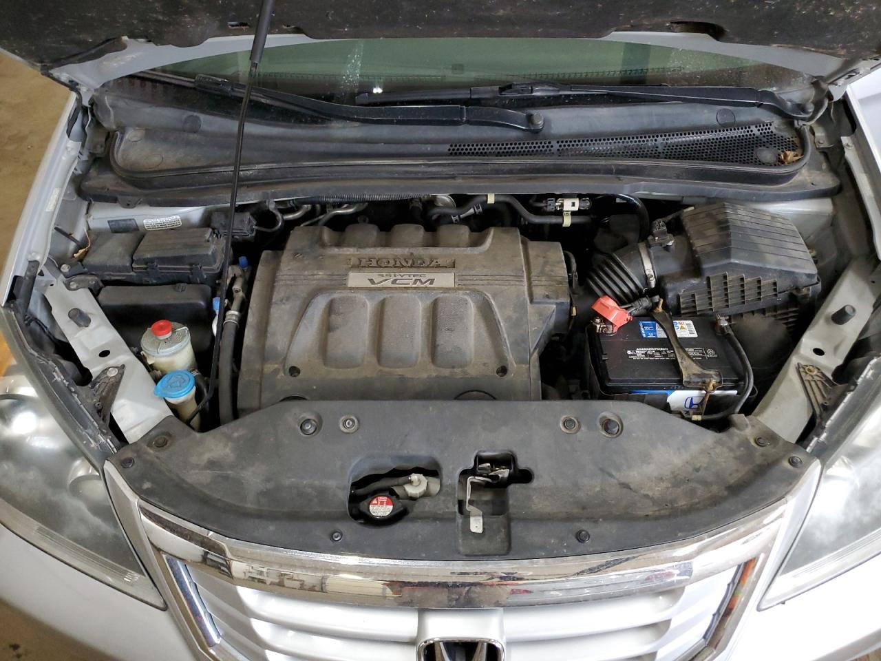 2010 Honda Odyssey - Image 12
