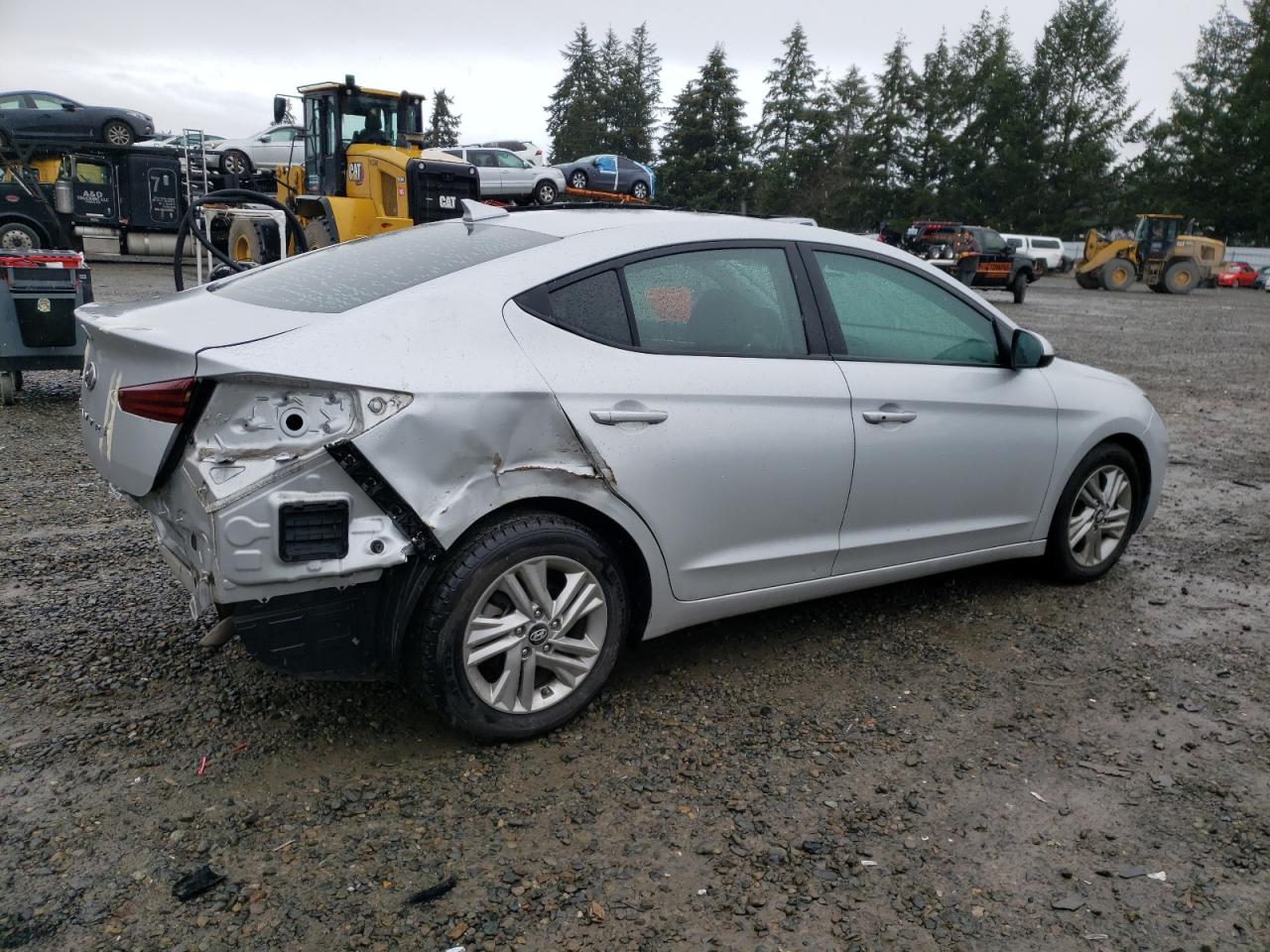2019 Hyundai Elantra - Image 3