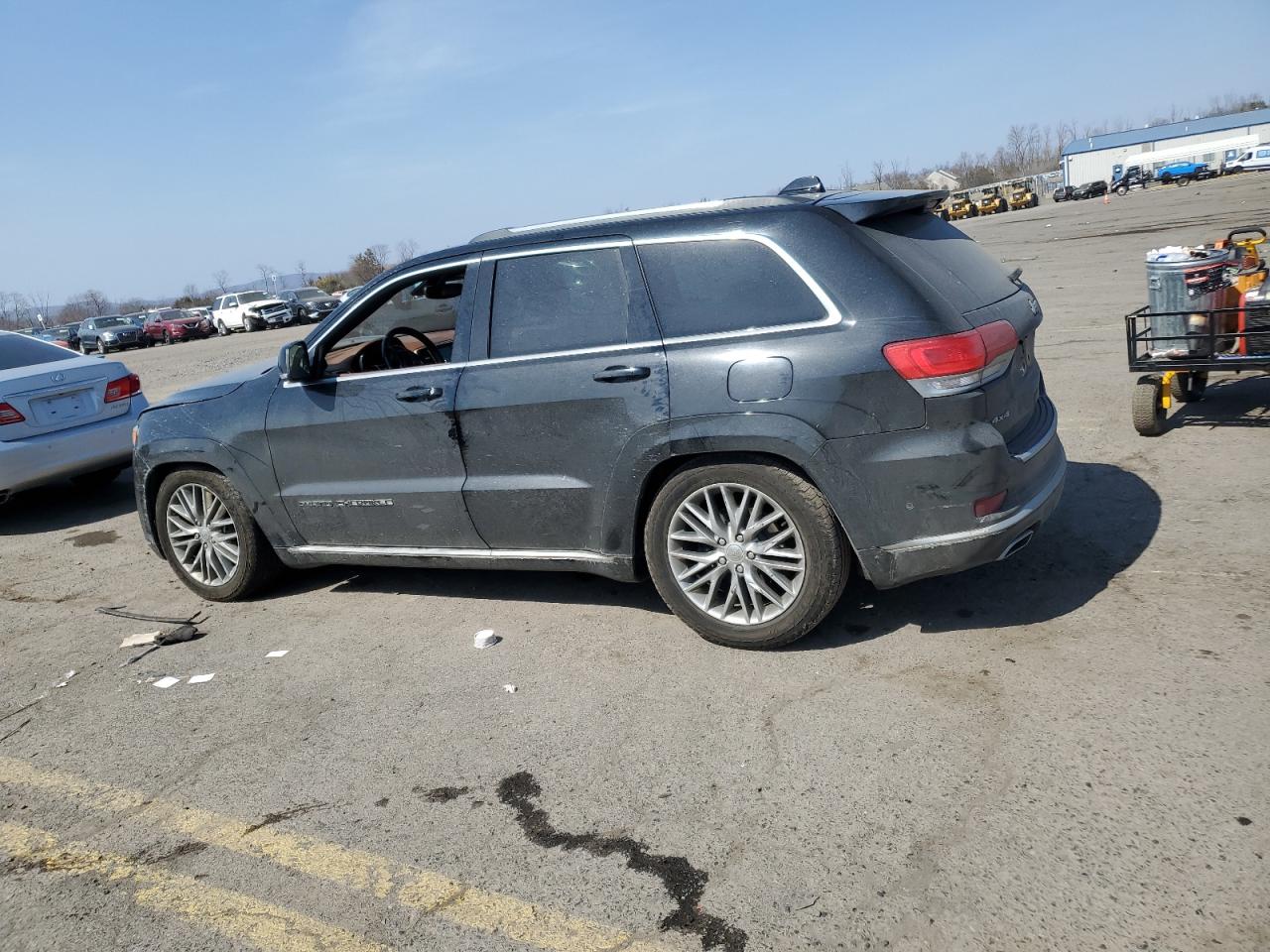 2017 Jeep Grand Cherokee - Image 2