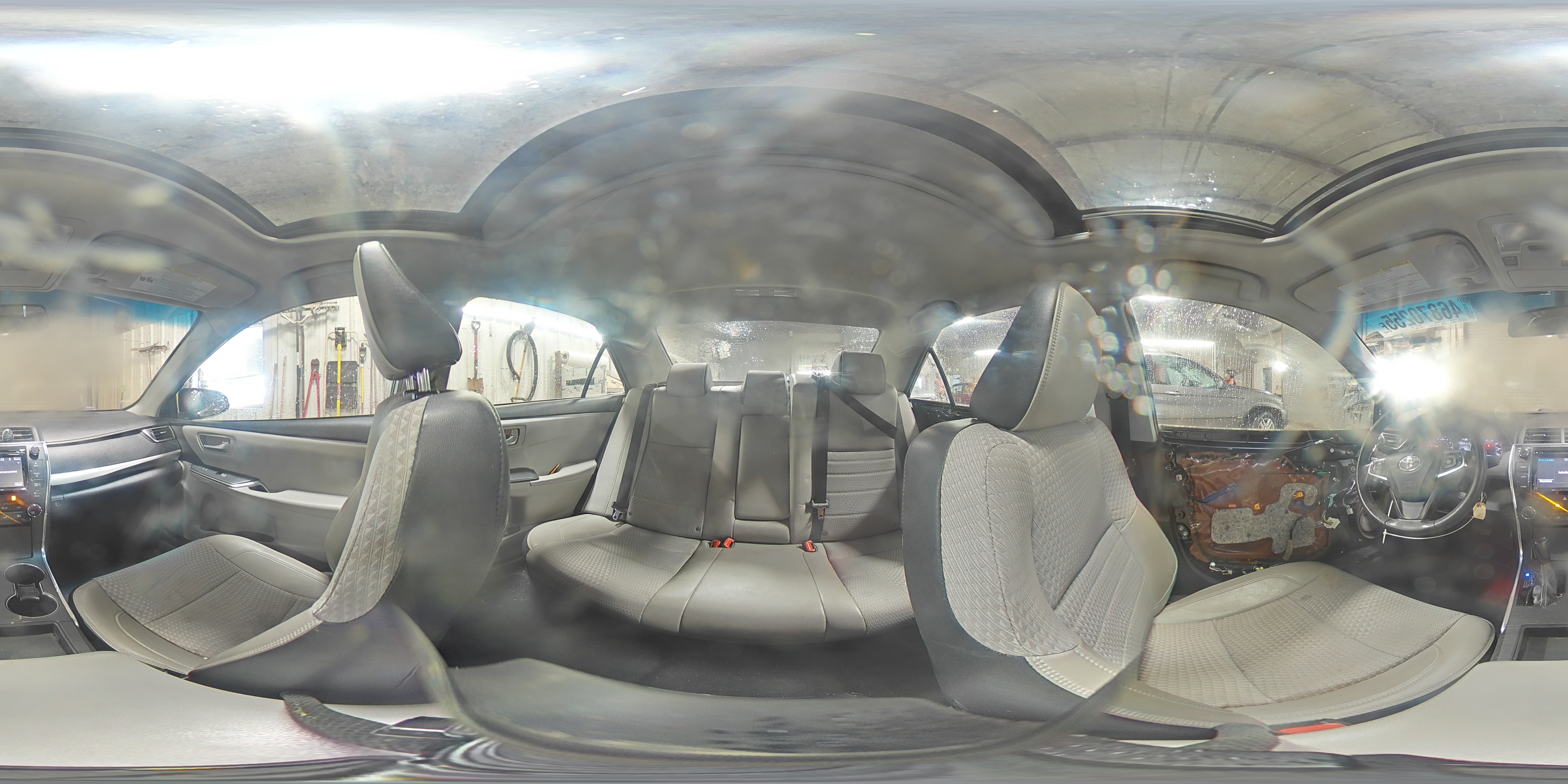 2015 Toyota Camry - Image 15