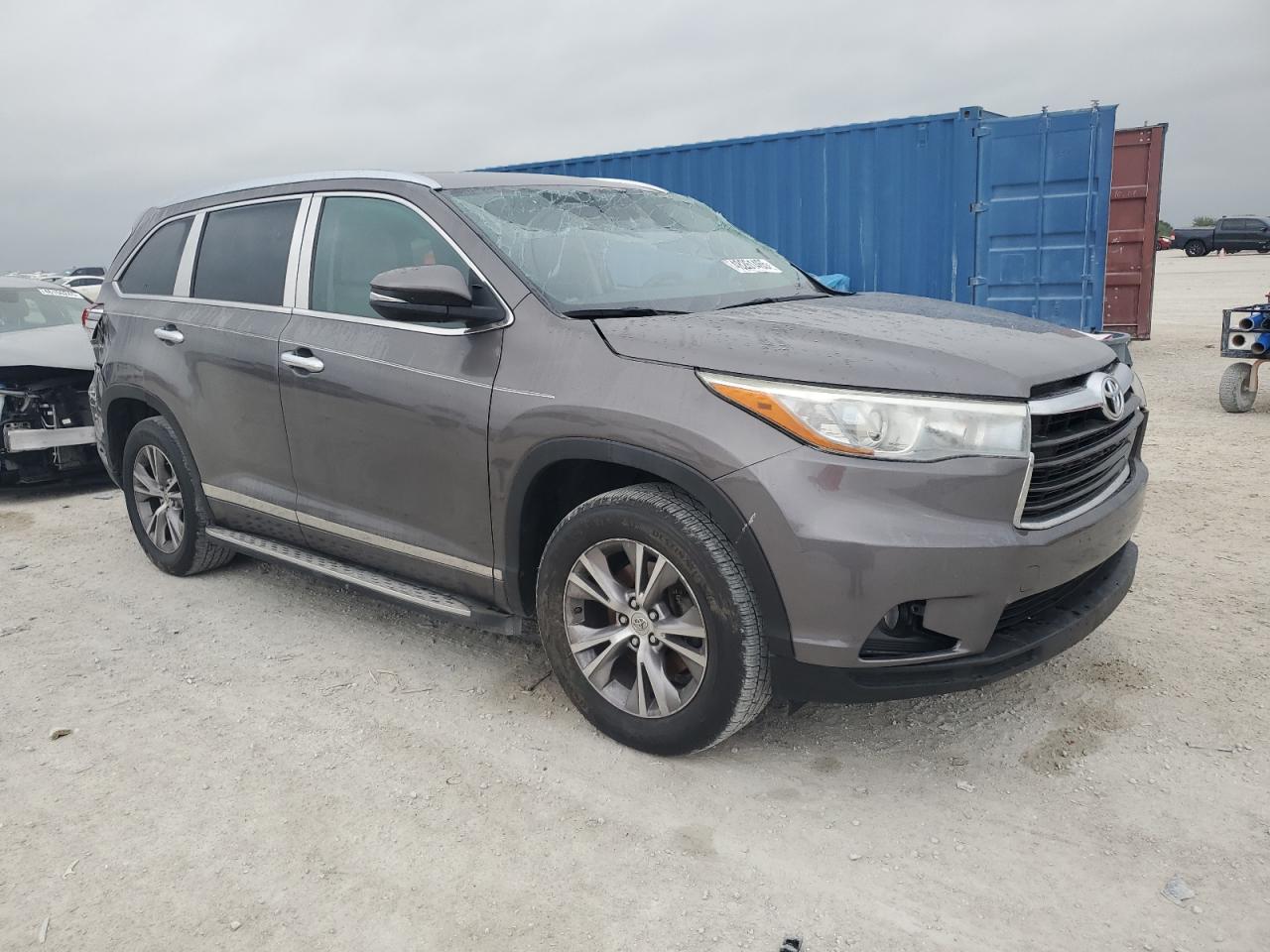 2015 Toyota Highlander - Image 4
