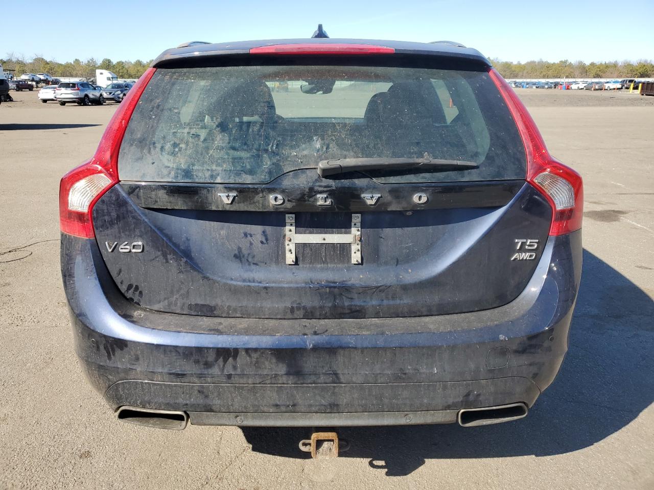 2016 Volvo V60 - Image 6