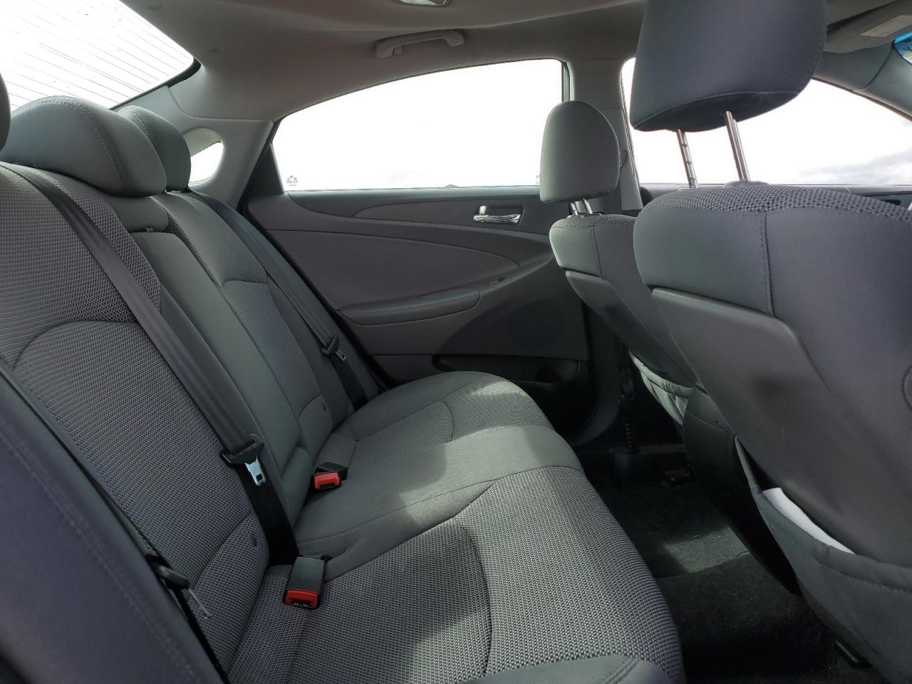 2014 Hyundai Sonata - Image 10