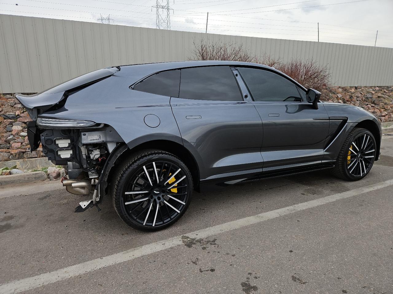 2023 Aston Martin DBX - Image 3