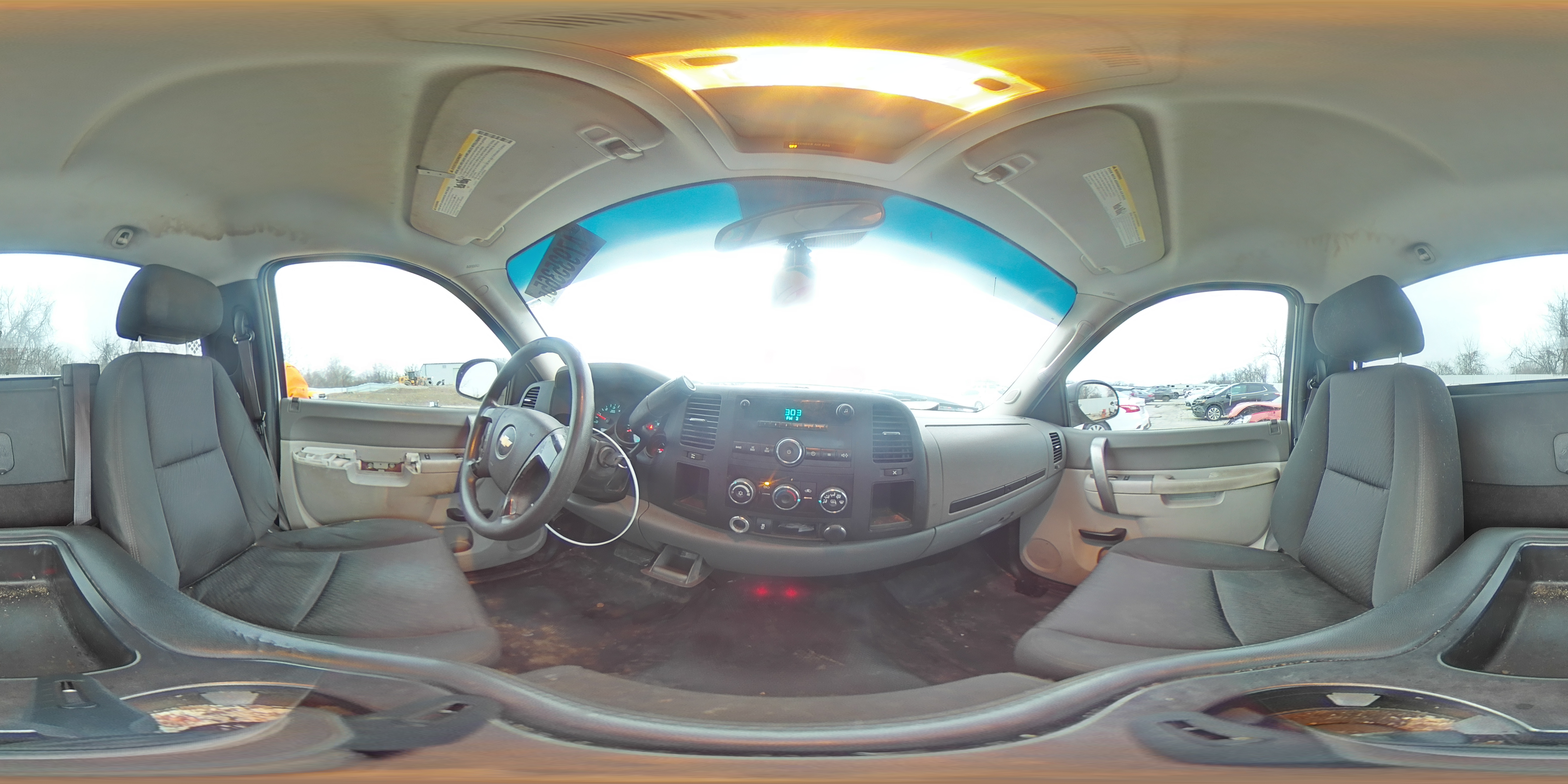 2013 Chevrolet Silverado - Image 13