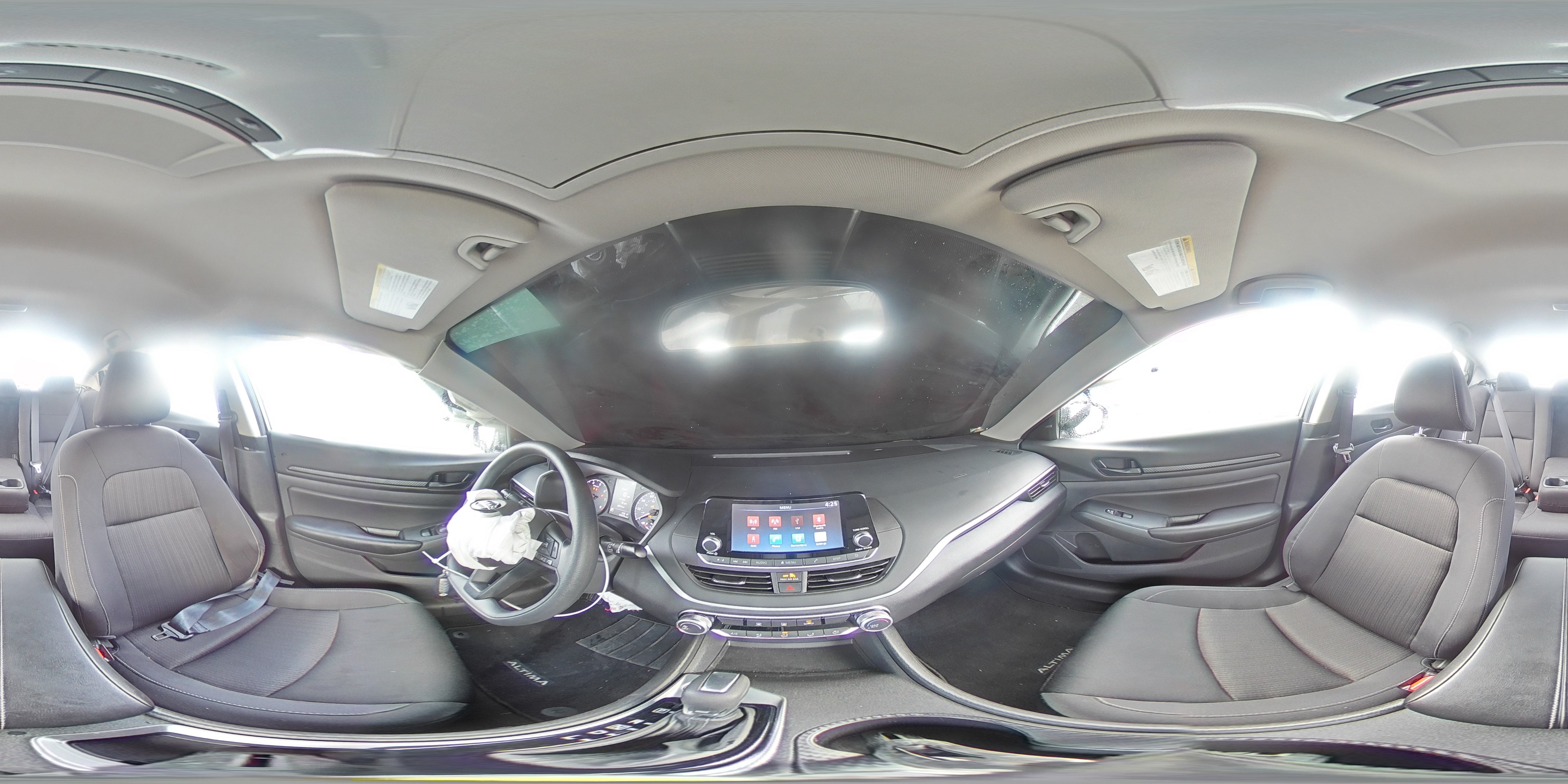 2024 Nissan Altima - Image 12