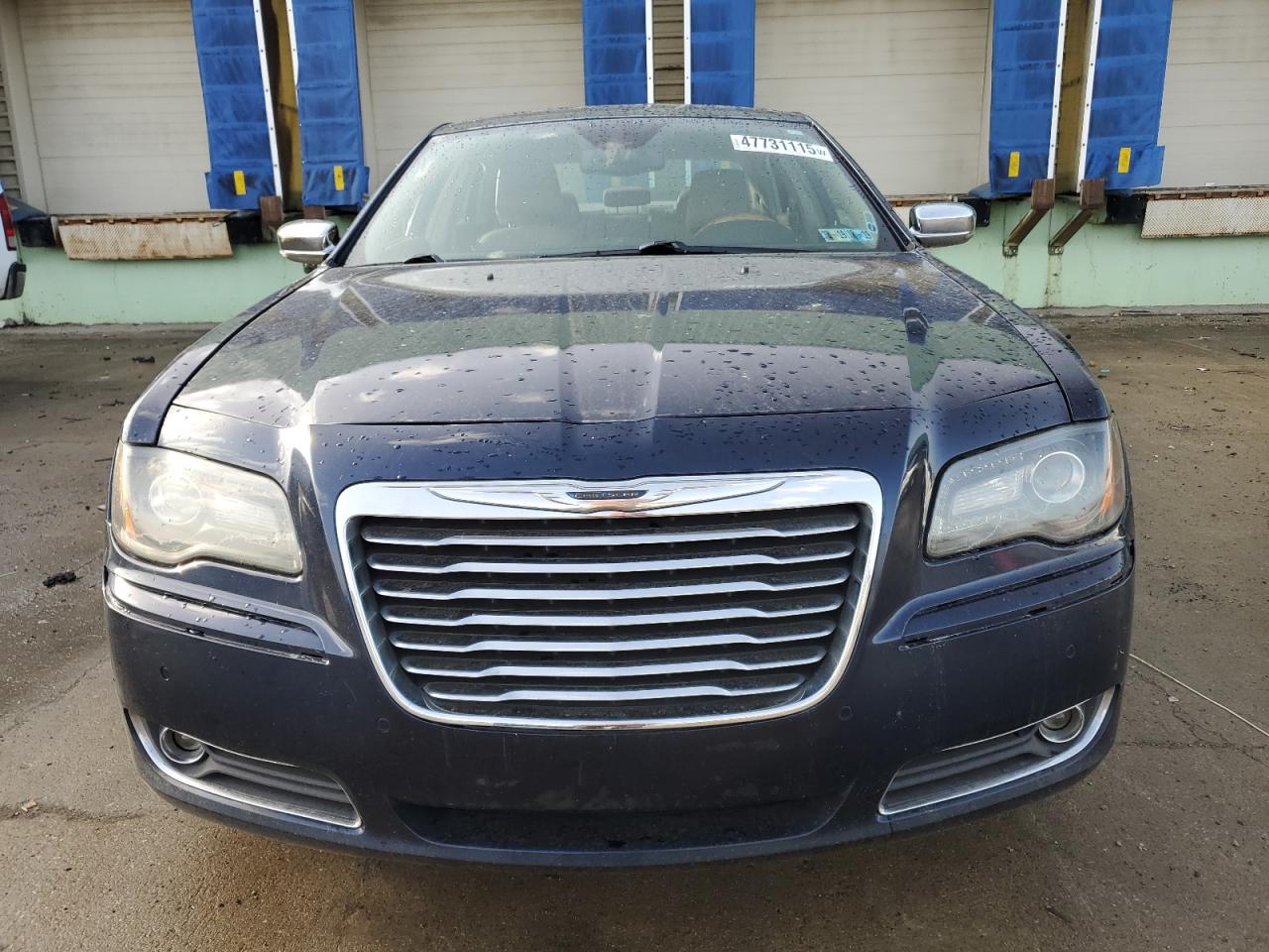 2013 Chrysler 300 - Image 5