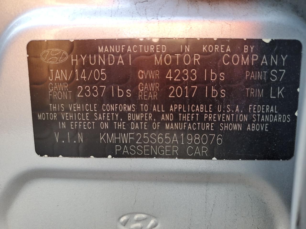 2005 Hyundai Sonata - Image 12