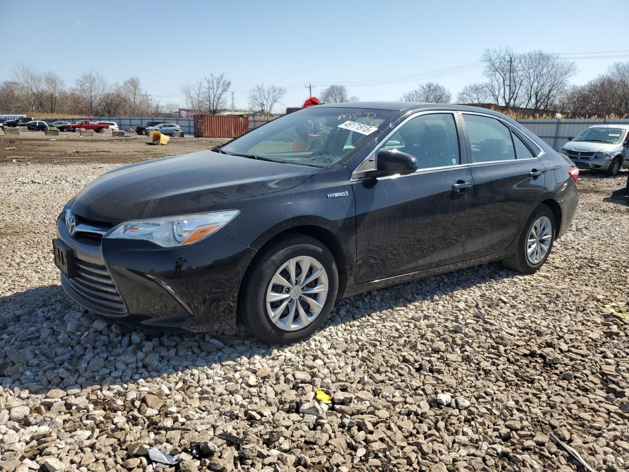 2017 Toyota Camry Hybrid de vânzare în Chicago Heights, IL - Side
