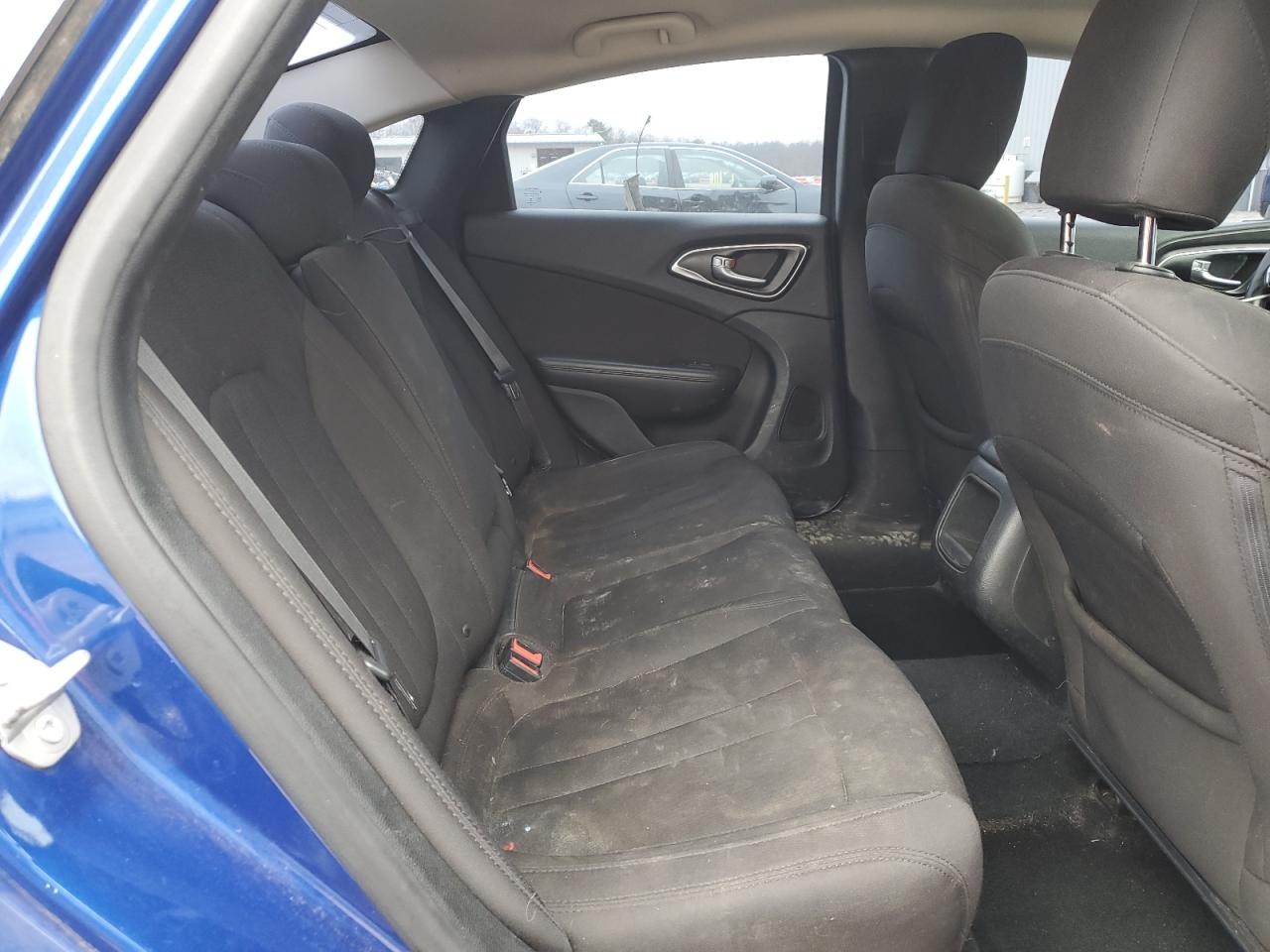 2015 Chrysler 200 - Image 10