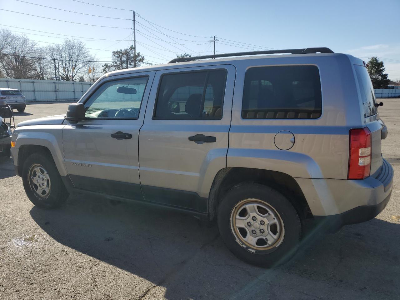 2016 Jeep Liberty (Patriot) - Image 2