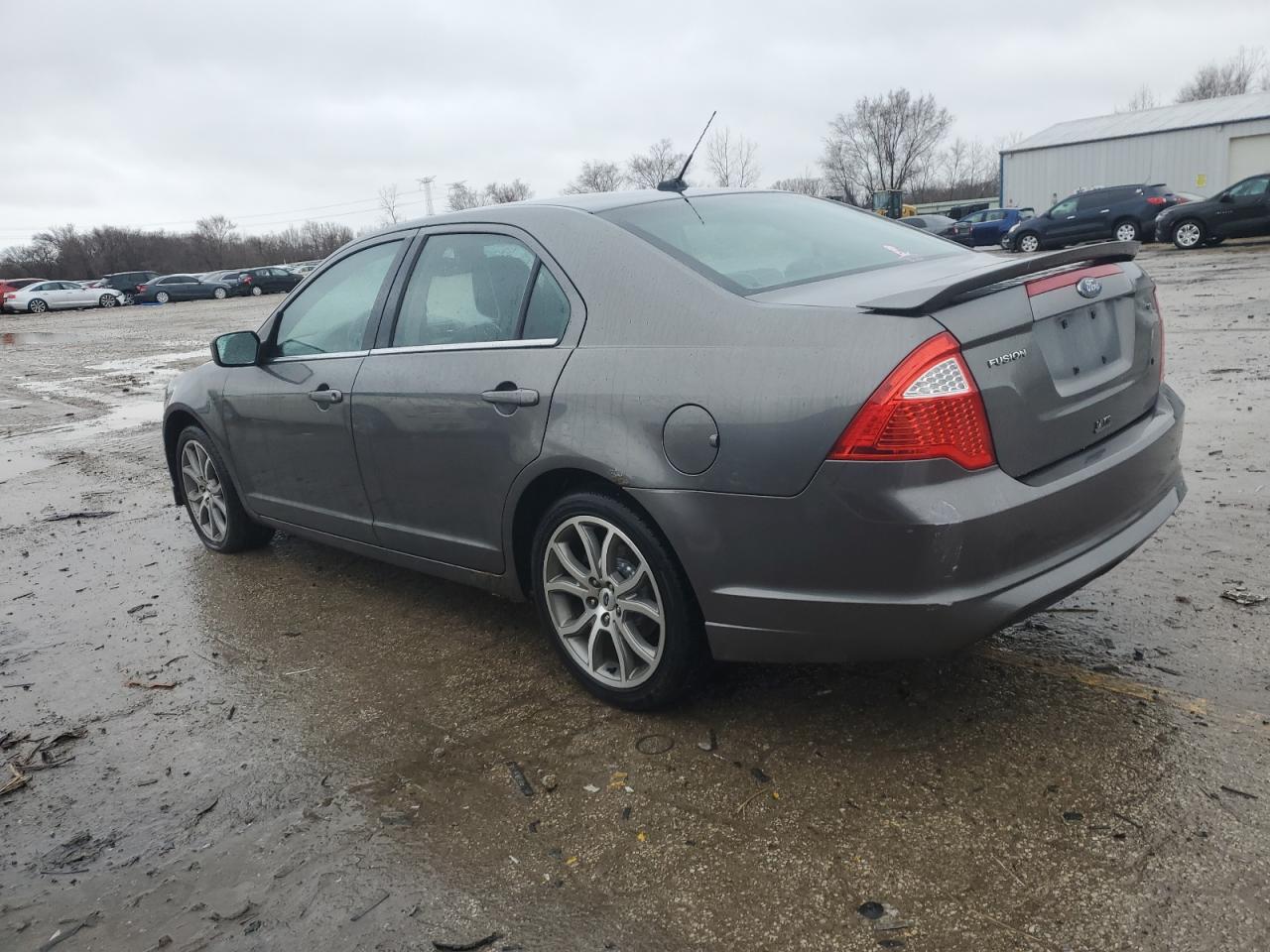 2010 Ford Fusion - Image 2