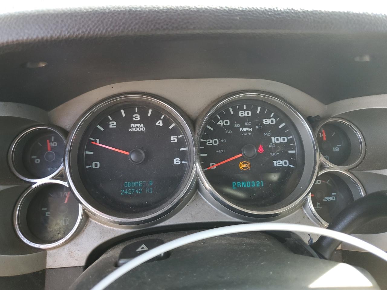 2008 Chevrolet Silverado - Image 9