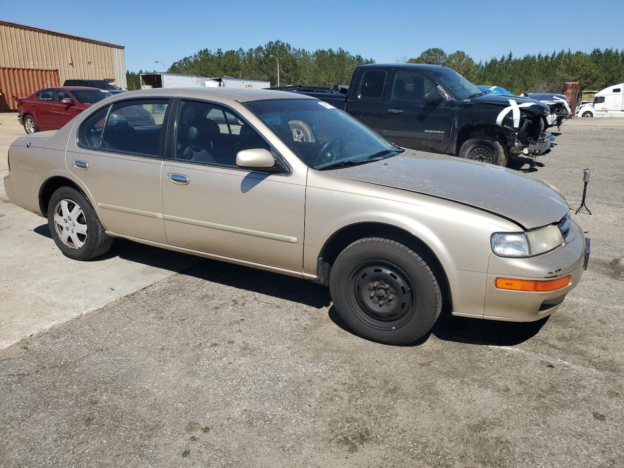 1997 Nissan Maxima - Image 4