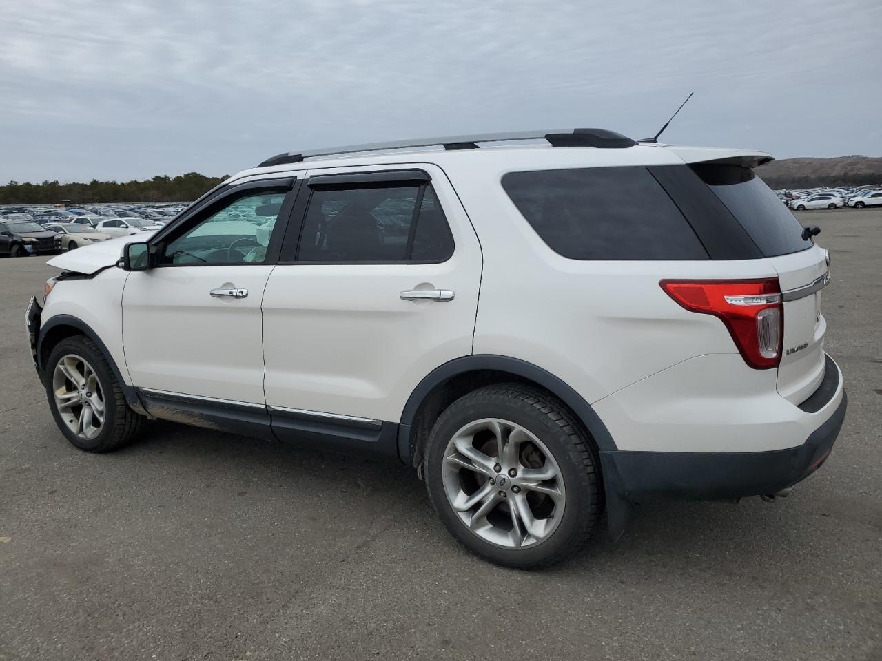2011 Ford Explorer - Image 2